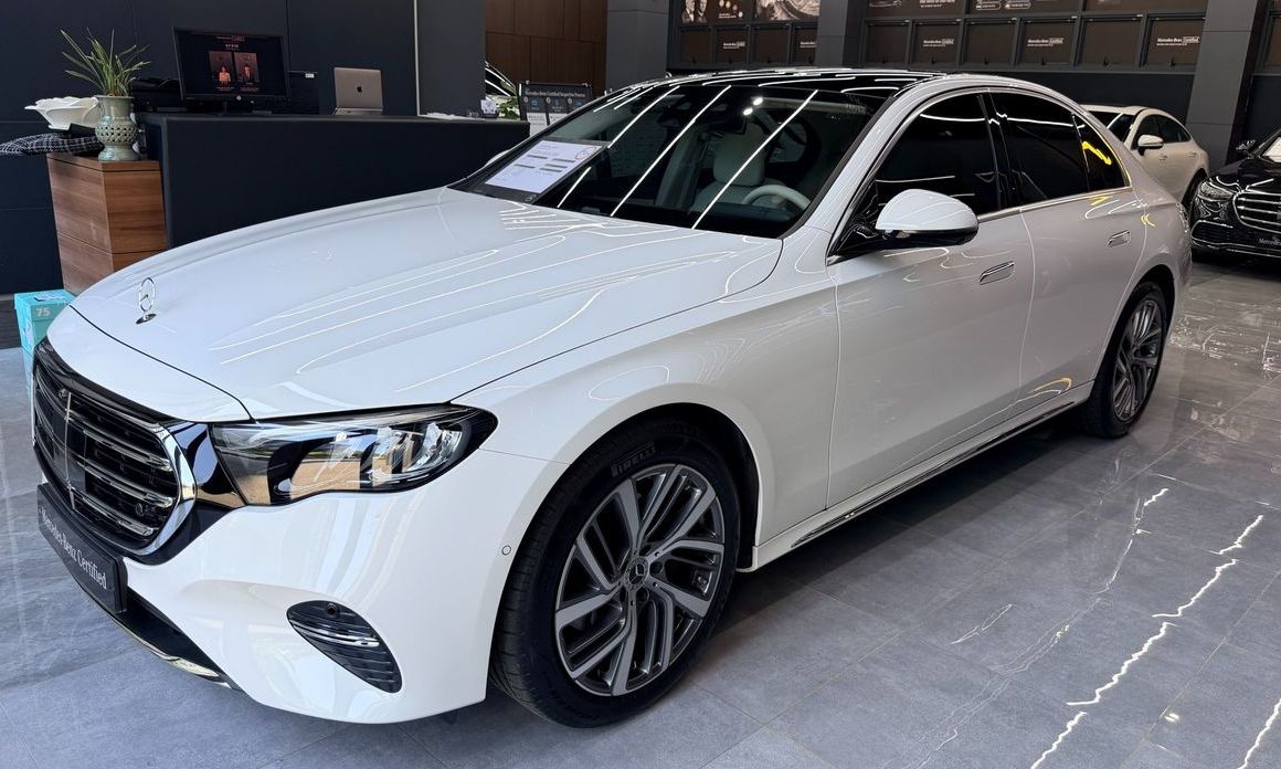 Mercedes-Benz E-Class E220d 4MATIC Exclusive, 2024