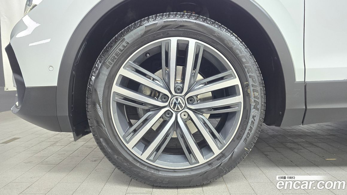 Volkswagen Tiguan 2.0 TDI 4Motion Prestige, 2023