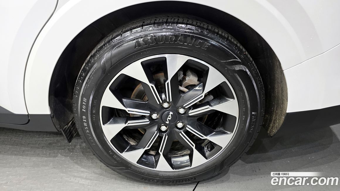 Kia Carnival 9-Seater Noblesse, 2023