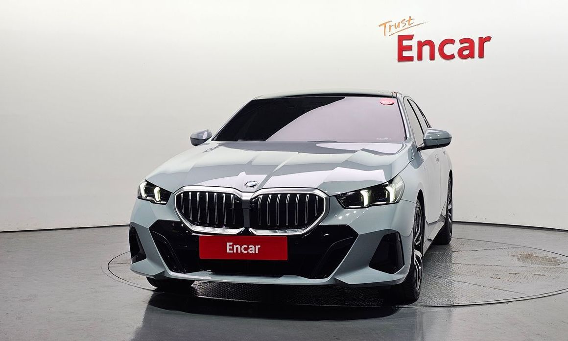 BMW 5-Series 530i xDrive M Sport, 2025
