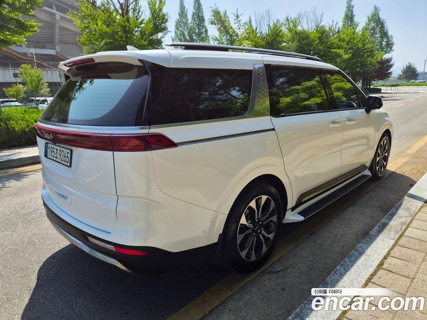 Kia Carnival 7-Seater Signature, 2023