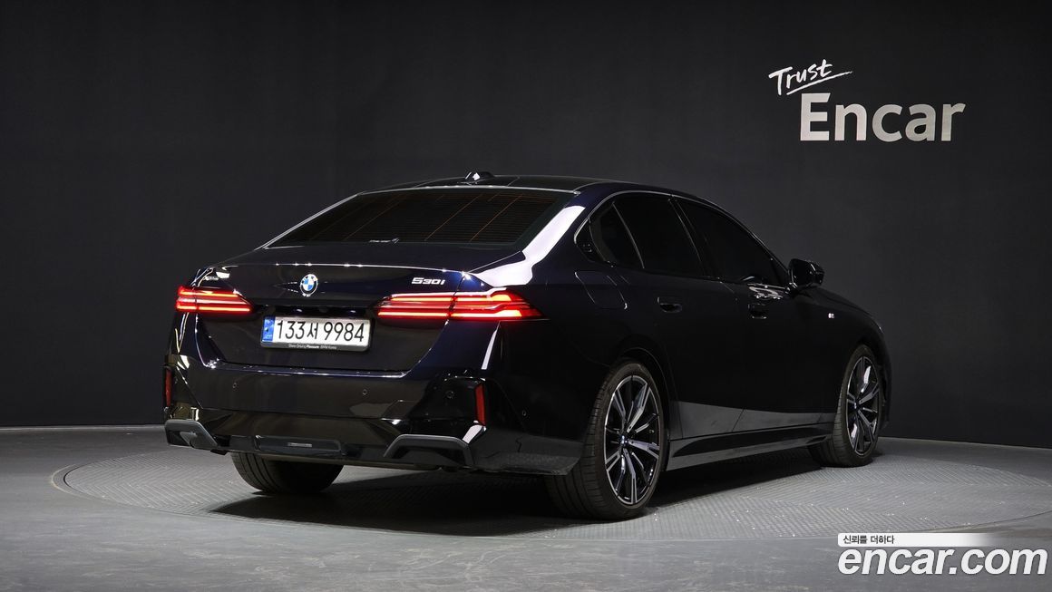 BMW 5-Series 530i xDrive M Sport, 2024