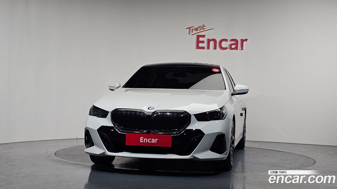 BMW 5-Series 520i M Sport, 2024