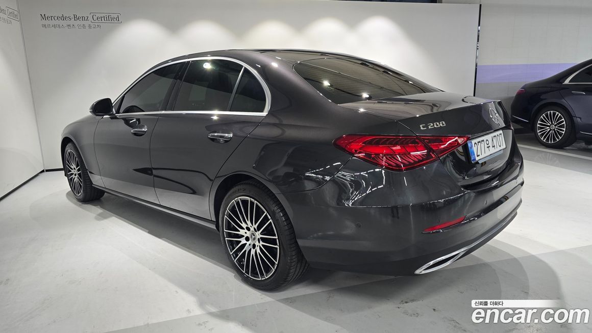 Mercedes-Benz C-Class C200 4MATIC Avantgarde, 2025