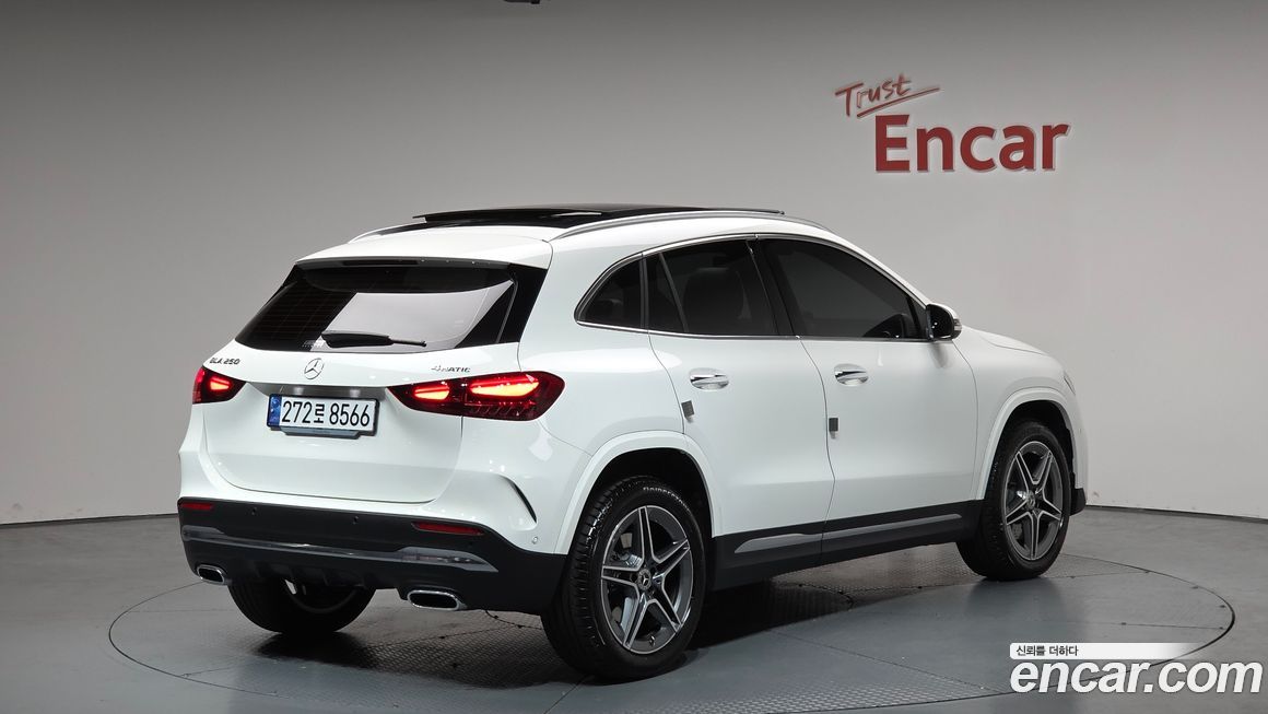 Mercedes-Benz GLA-Class GLA250 4MATIC, 2025