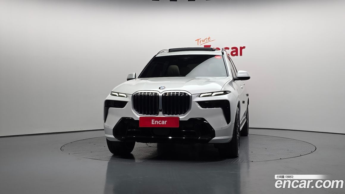BMW X7 xDrive 40i M Sport 6STR, 2025