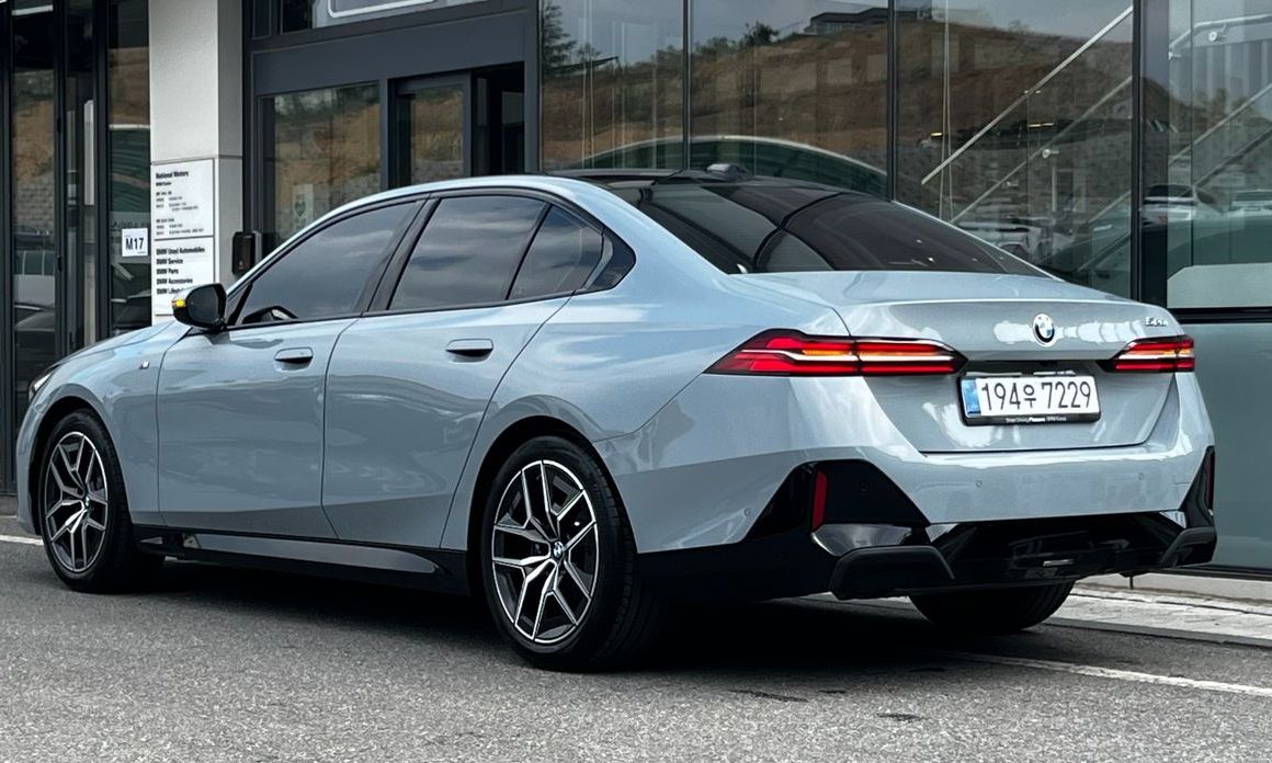 BMW 5-Series 520i M Sport, 2024