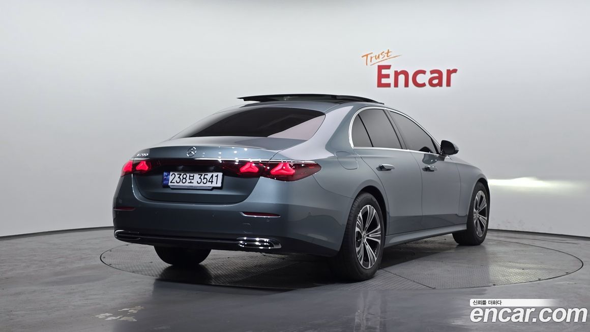 Mercedes-Benz E-Class E200 Avantgarde, 2025