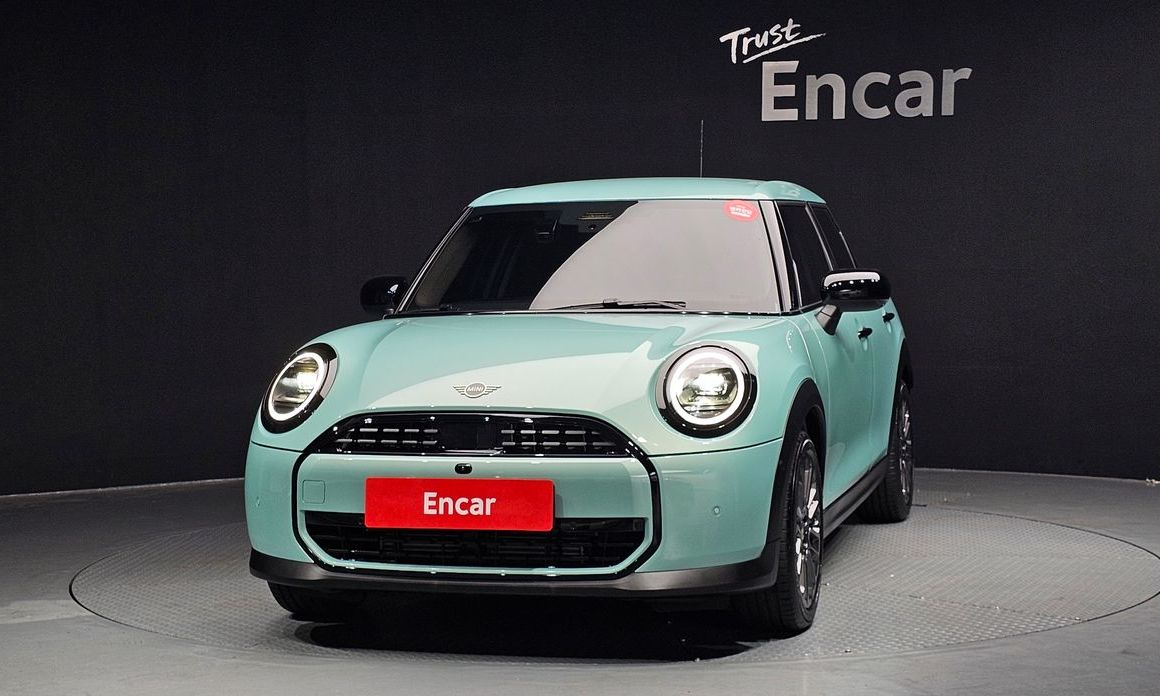 Mini Cooper 5Door Essential, 2025