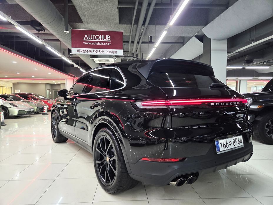 Porsche Cayenne 3.0, 2025