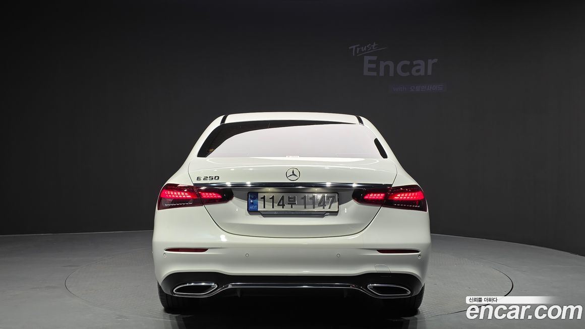 Mercedes-Benz E-Class E250 AMG Line, 2023