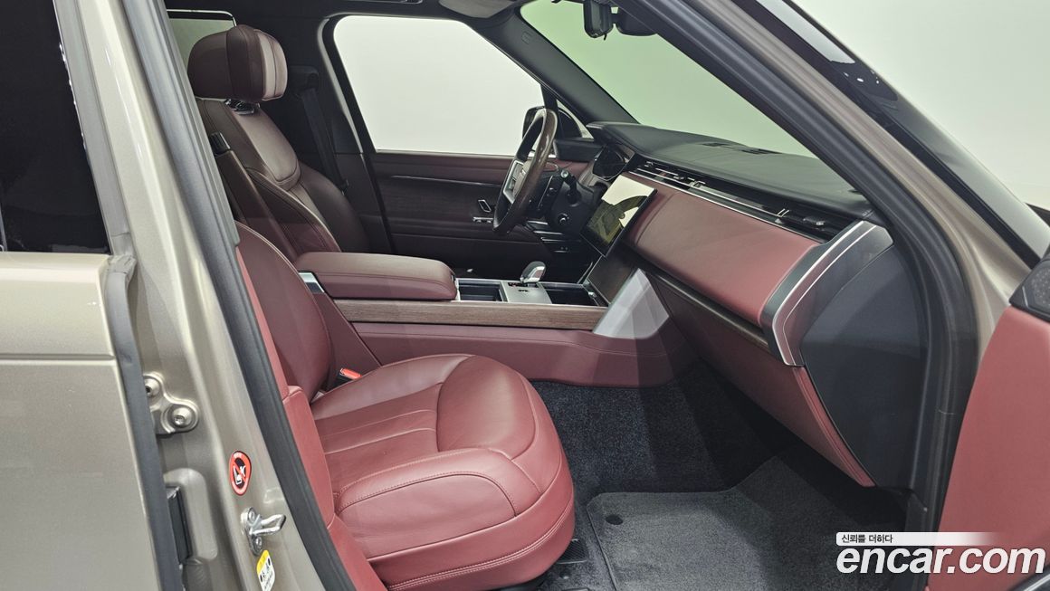 Land Rover Range Rover P530 Autobiography, 2024