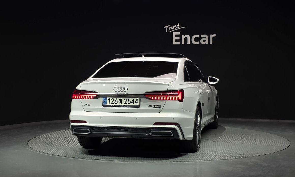 Audi A6 45 TFSI Quattro Premium, 2022