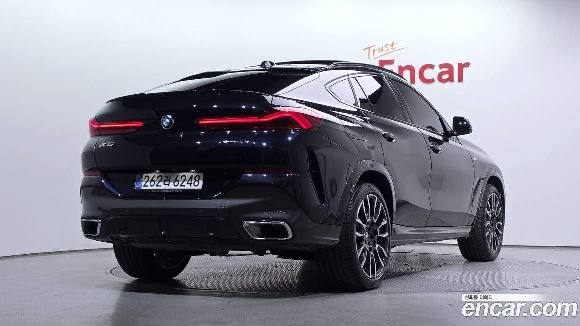 BMW X6 xDrive40i M Sport, 2025