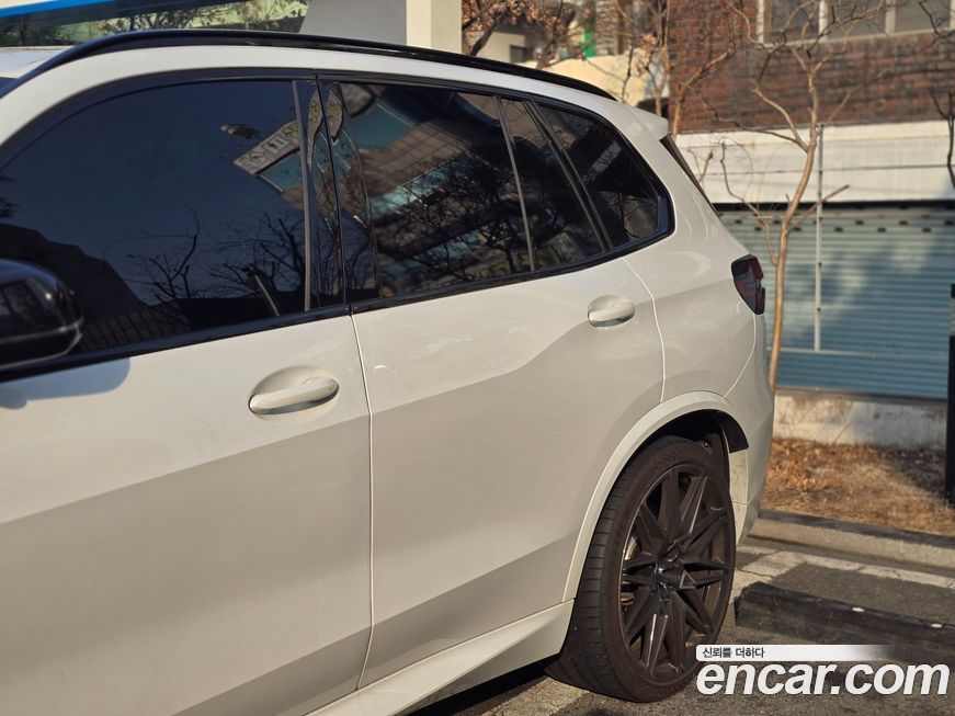 BMW X5M 4.4 Competition, 2025