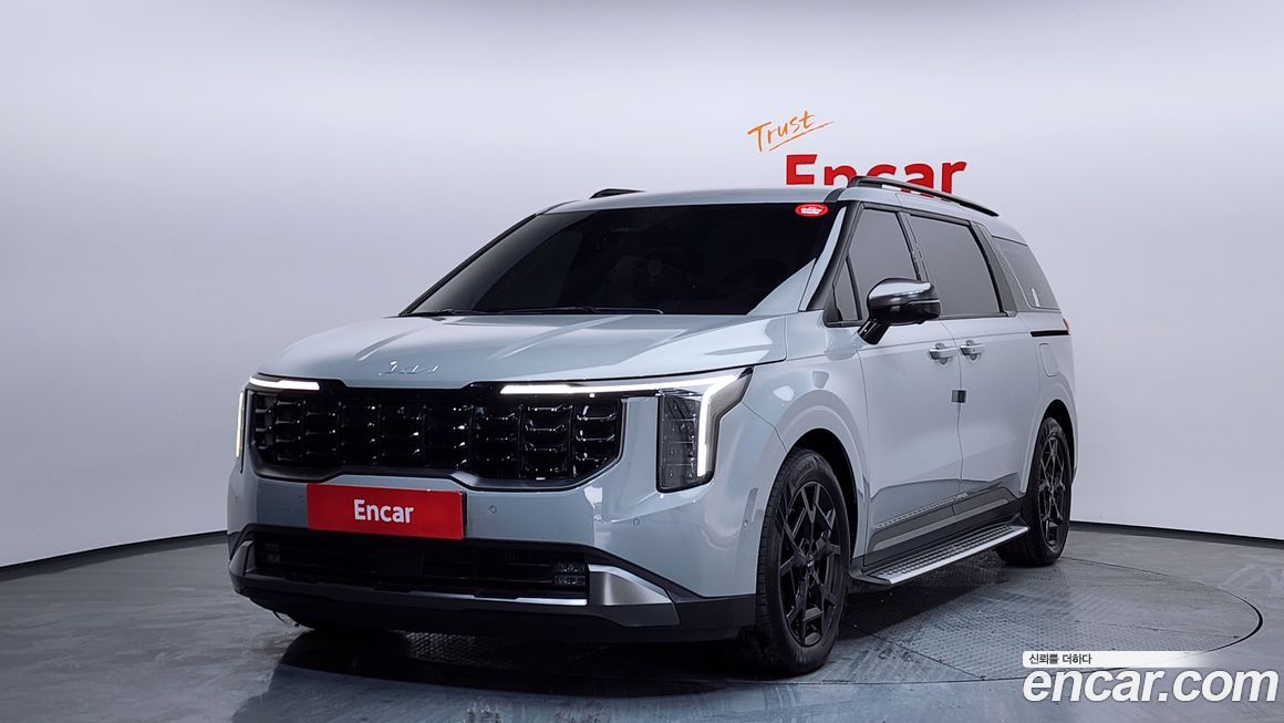 Kia Carnival 9-Seater Gravity, 2024