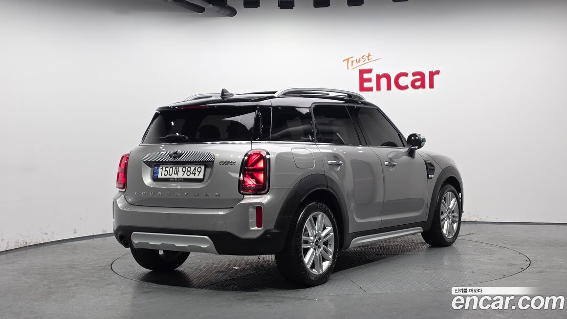 Mini Countryman Classic Plus Launch Pack, 2023