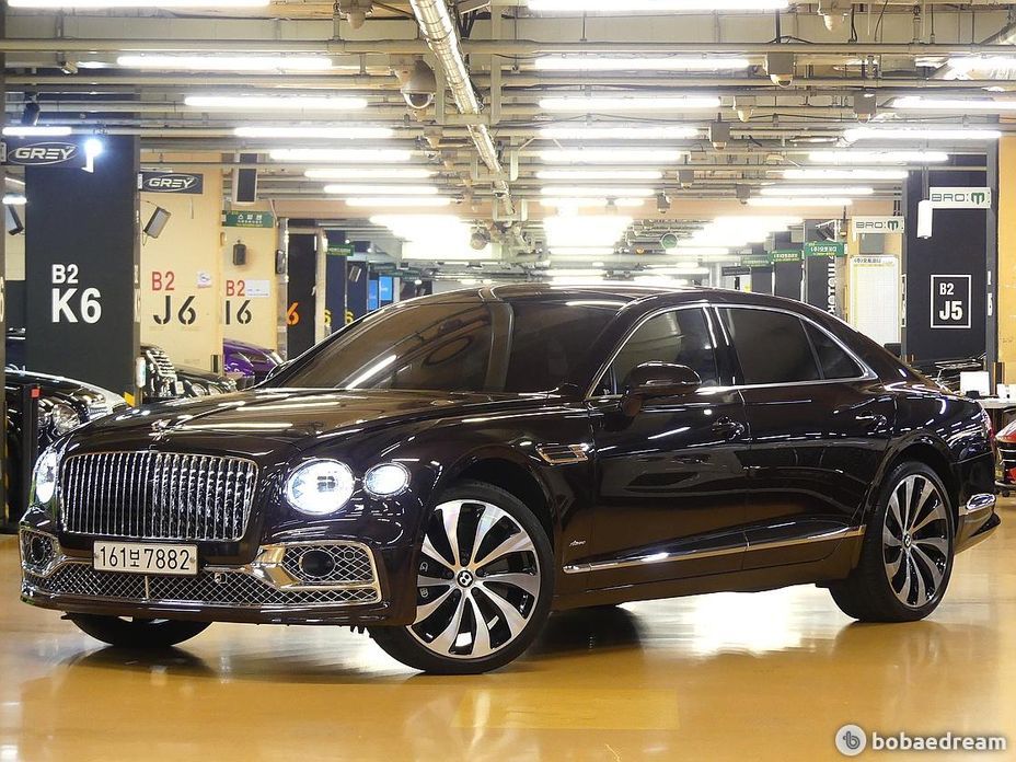 Bentley Flying Spur 4.0 Azure, 2023