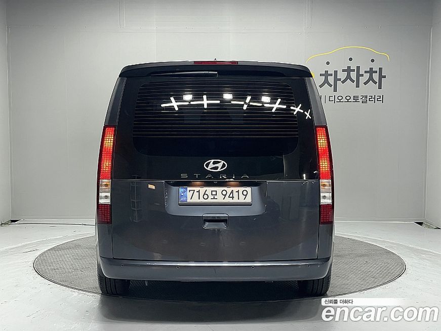 Hyundai Staria Tourer 11-Seater, 2025