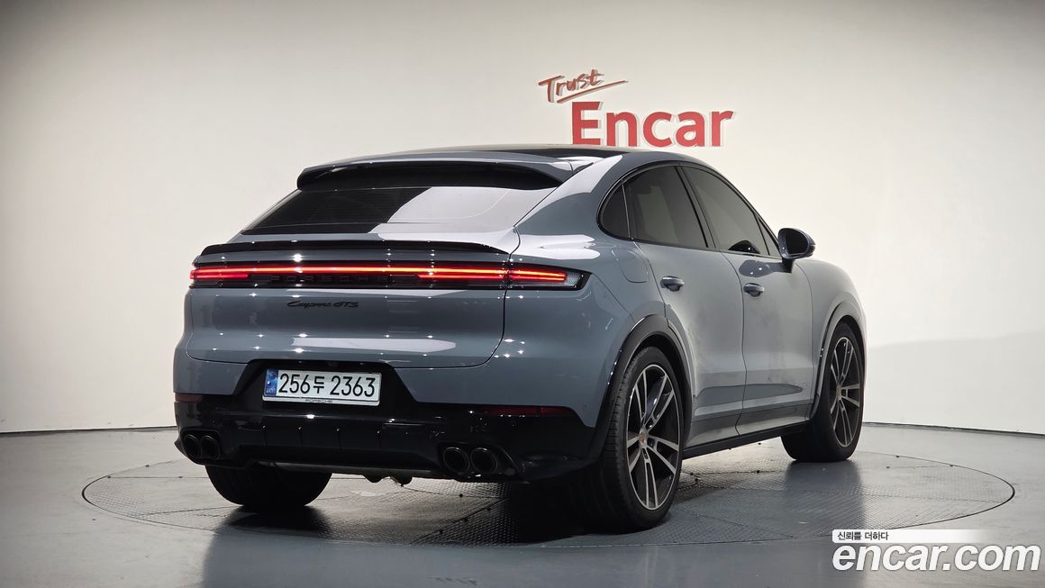 Porsche Cayenne 4.0 GTS Coupe, 2025