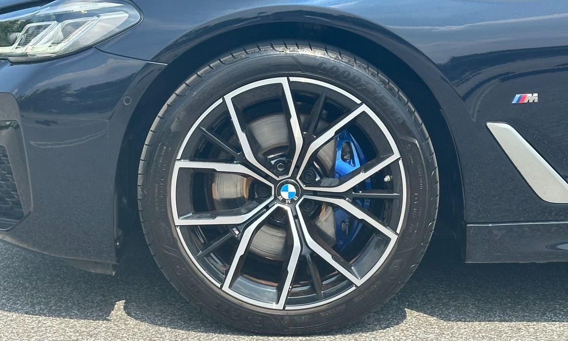 BMW 5-Series 530i xDrive M Sport Package, 2022
