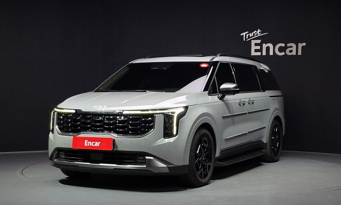 Kia Carnival 7-Seater Gravity, 2025
