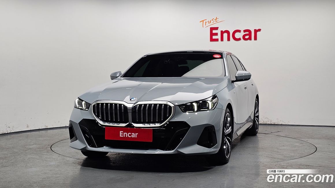 BMW 5-Series 530i xDrive M Sport, 2025