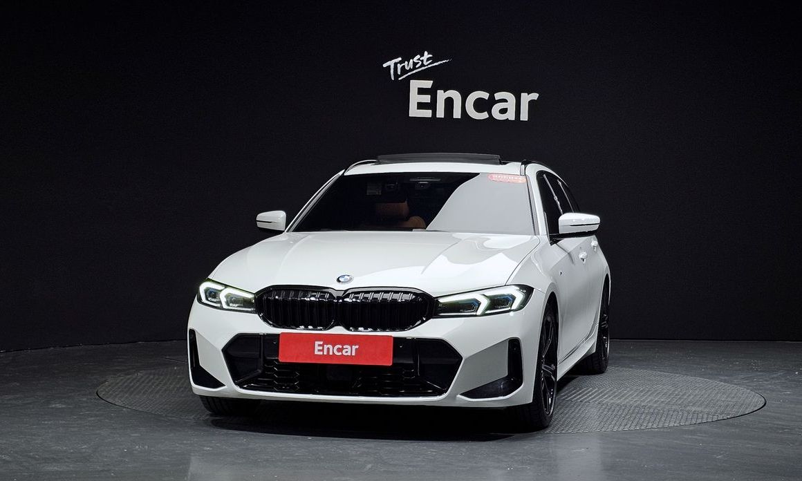 BMW 3-Series 320d Touring M Sport, 2024