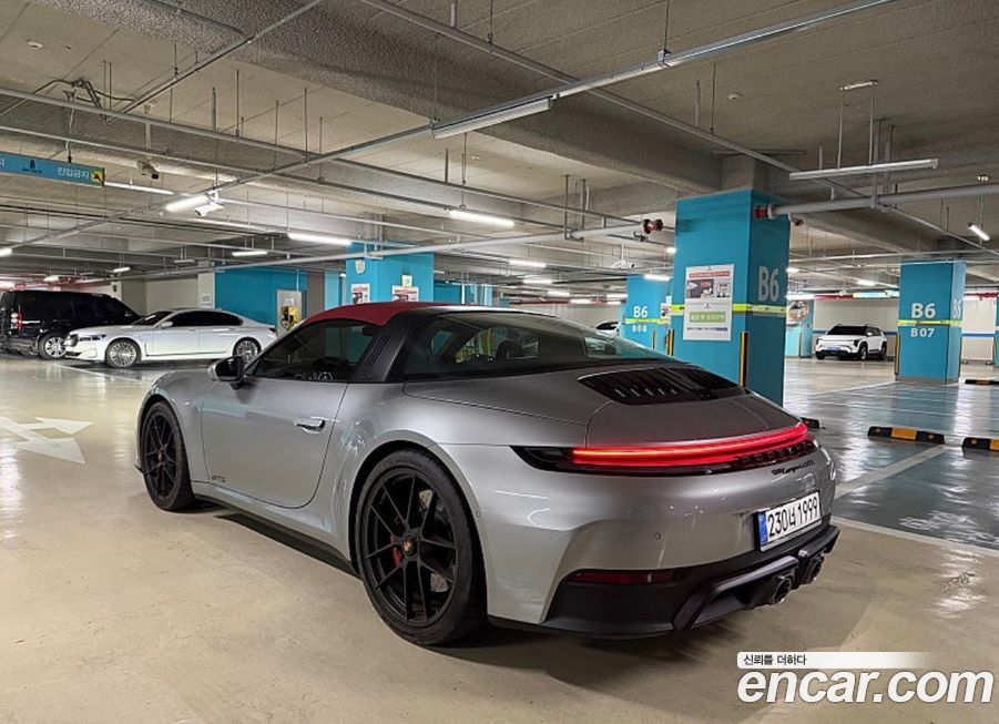 Porsche 911 Targa 4 GTS, 2025