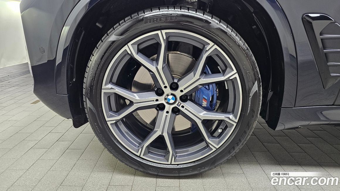 BMW X5 xDrive 40i M Sport, 2025