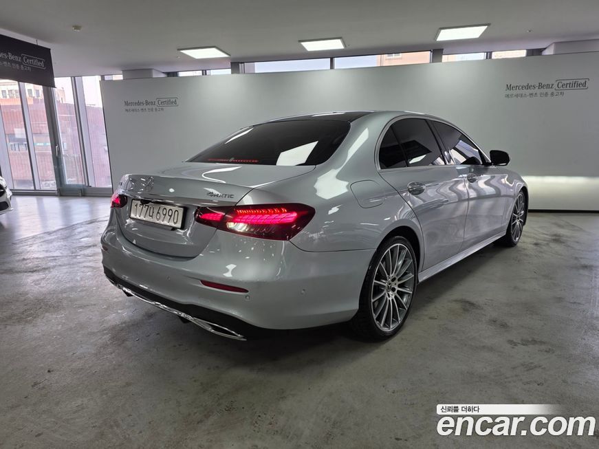 Mercedes-Benz E-Class E350 4MATIC AMG Line, 2022