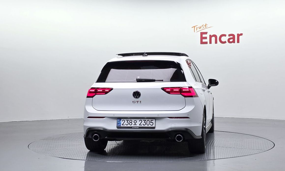 Volkswagen Golf 2.0 GTI, 2024