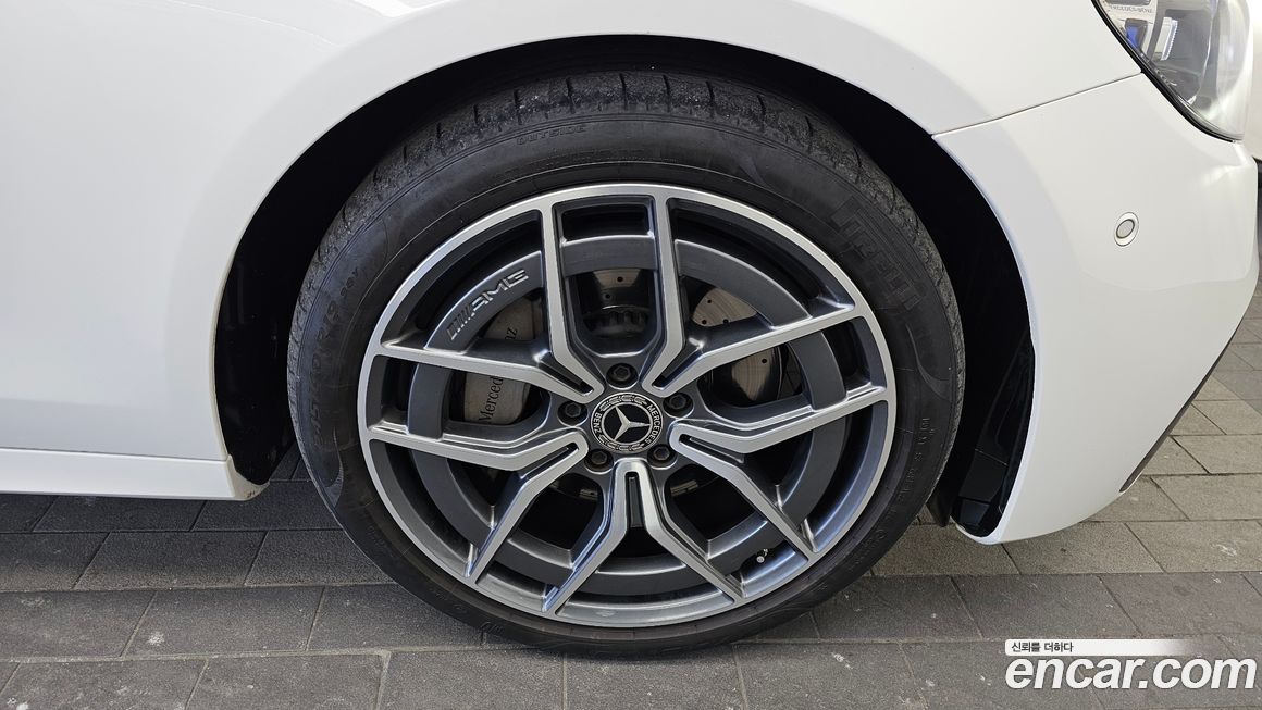 Mercedes-Benz E-Class E220d 4MATIC AMG Line, 2022