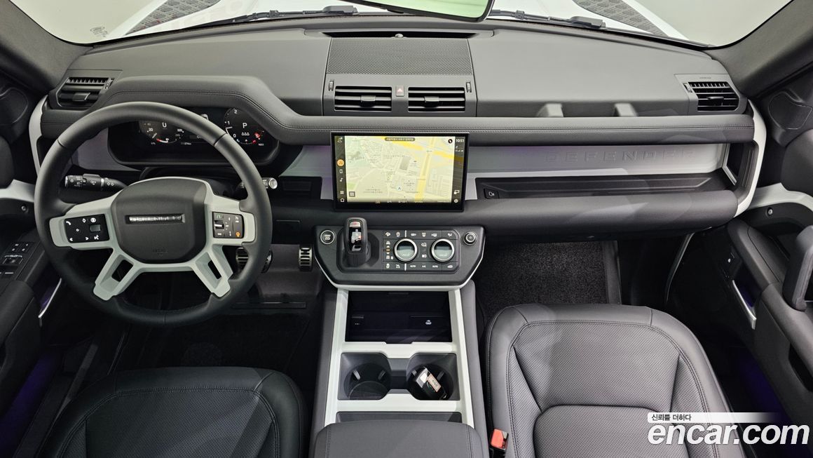 Land Rover Defender 90 D250 X-Dynamic SE, 2025