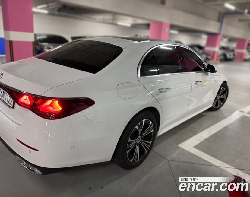 Mercedes-Benz E-Class E200 Avantgarde, 2024