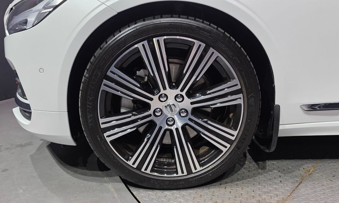 Volvo S90 B6 AWD Ultra Bright, 2023