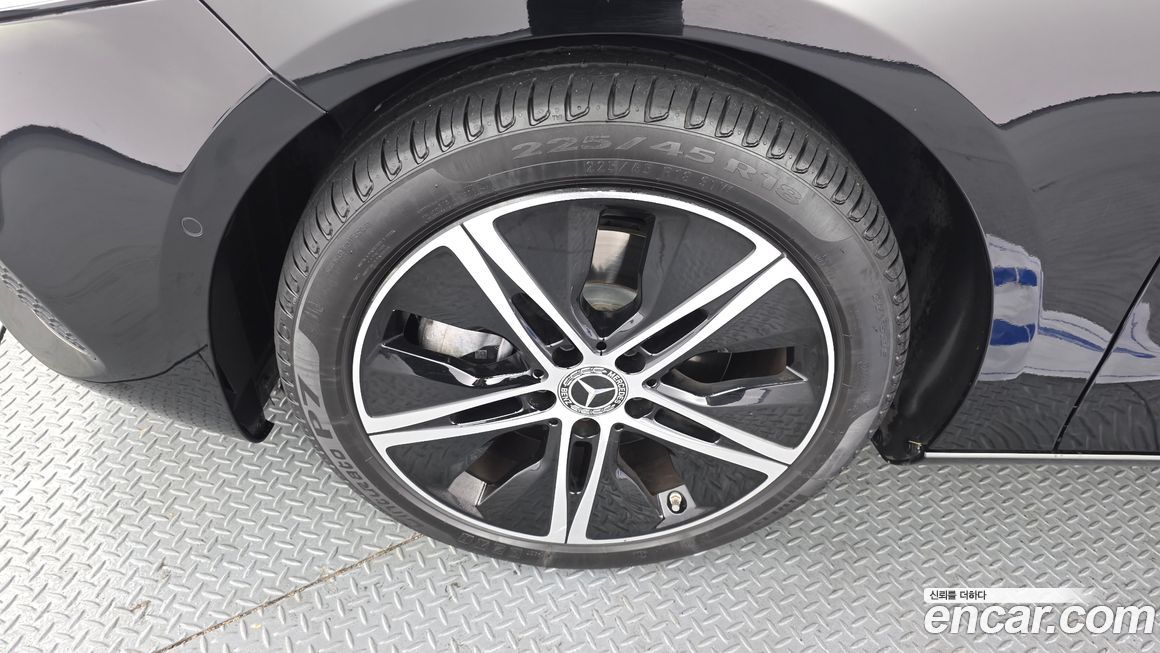 Mercedes-Benz A-Class A220 Sedan, 2024