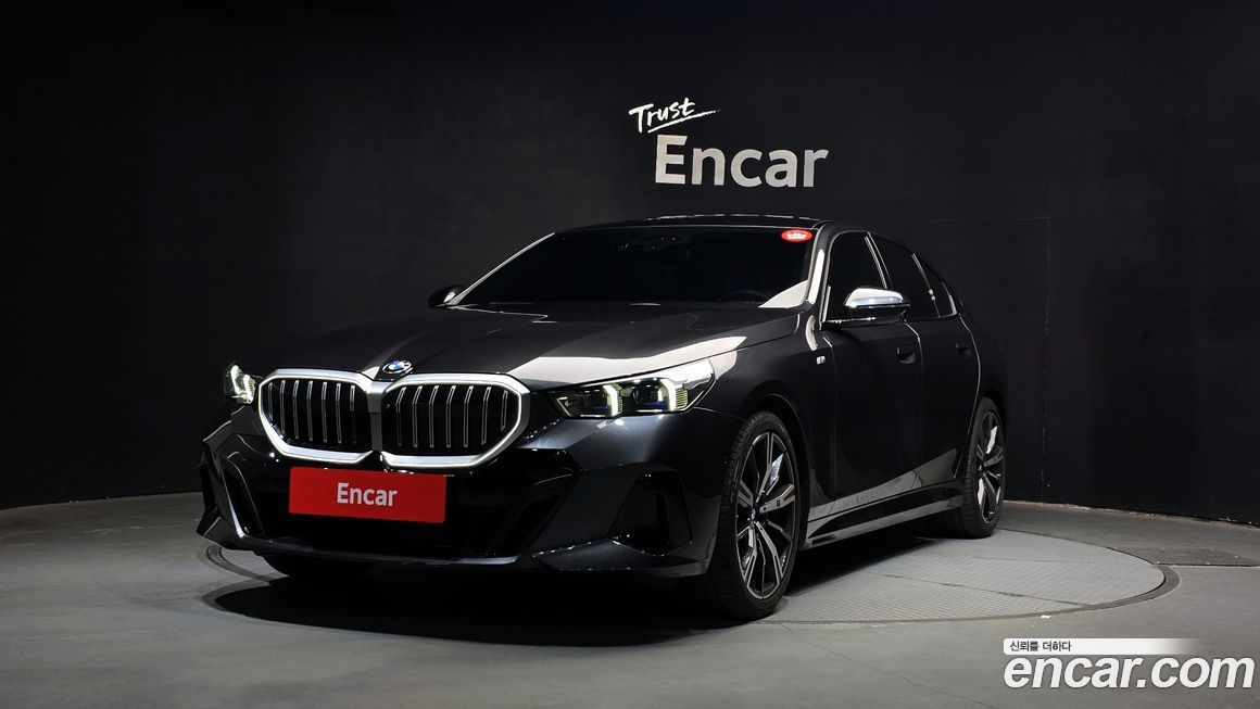 BMW 5-Series 530i xDrive M Sport, 2025