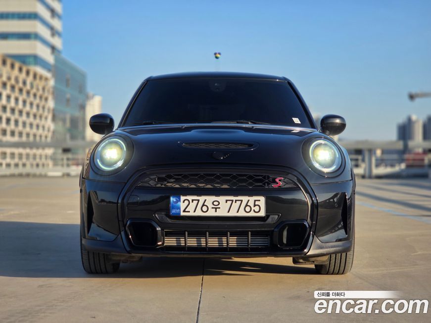 Mini Cooper 5Door Classic Launch Pack, 2023