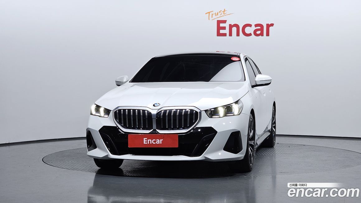 BMW 5-Series 530i xDrive M Sport, 2024