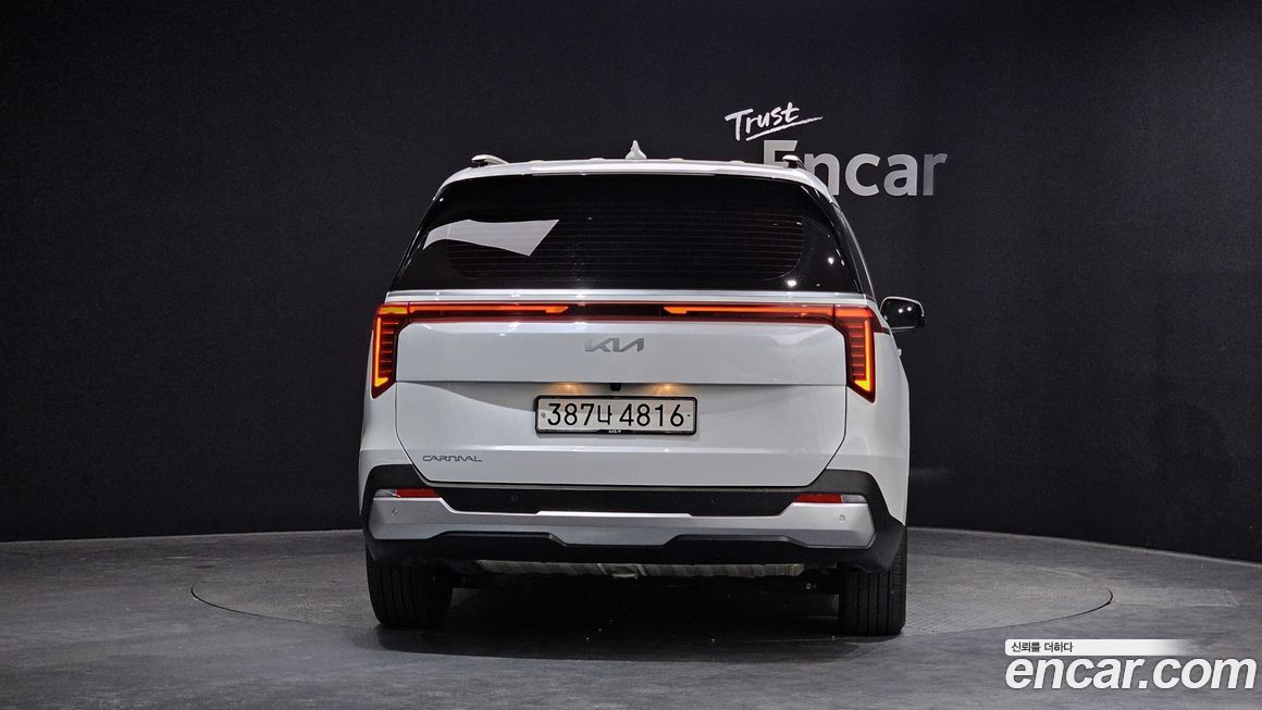 Kia Carnival 9-Seater Prestige, 2025