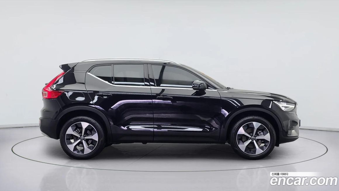 Volvo XC40 B4 Ultimate Bright, 2024