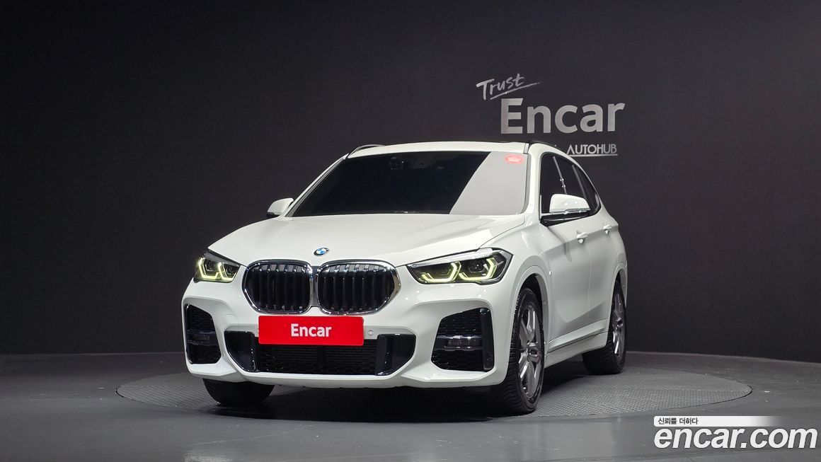 BMW X1 xDrive 20i M Sport, 2022