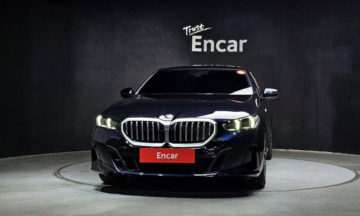 BMW 5-Series 520i M Sport, 2025