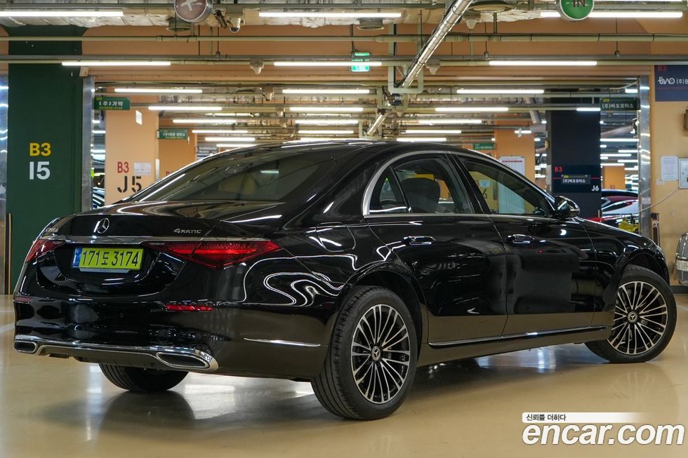 Mercedes-Benz S-Class S350 d 4MATIC, 2025