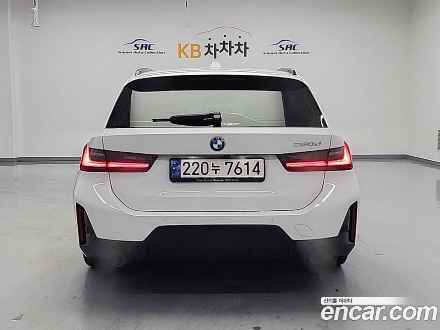 BMW 3-Series 320d Touring M Sport, 2024