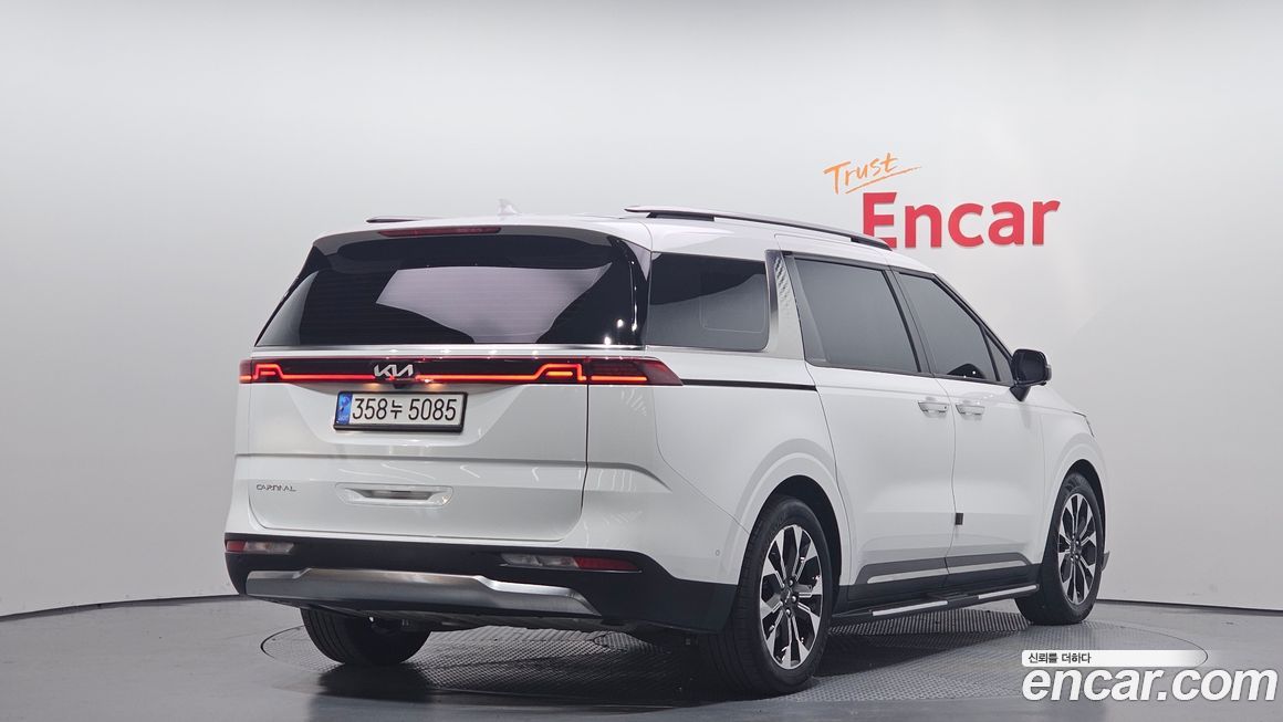 Kia Carnival 9-Seater Signature, 2023