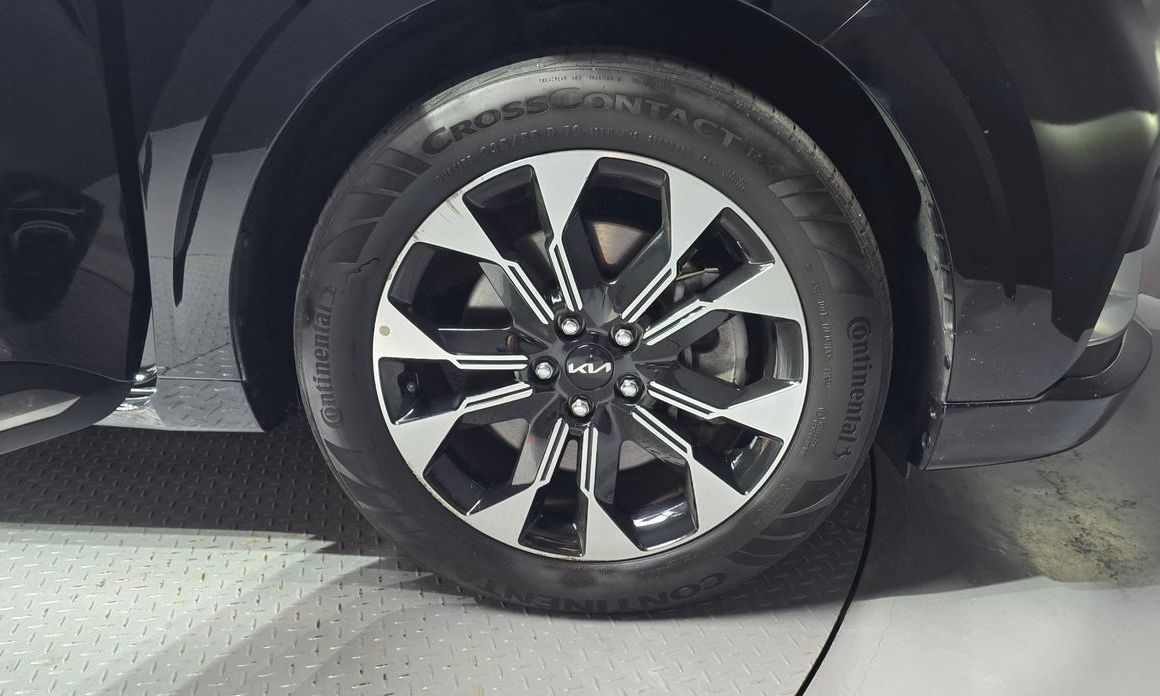 Kia Carnival 7-Seater Hi-Limousine, 2023