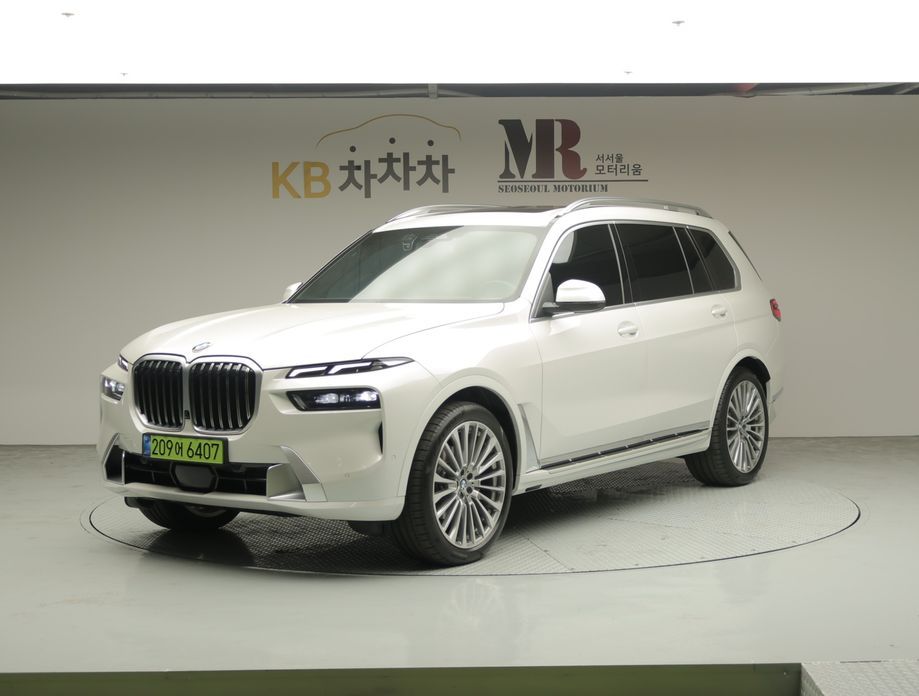BMW X7 xDrive 40i Design Pure Excellence 6-Seater, 2025