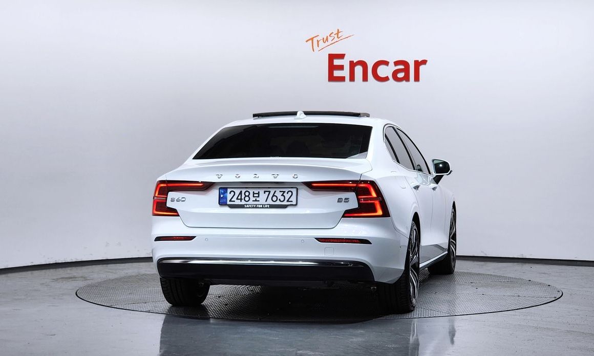 Volvo S60 B5 Ultimate Bright, 2024